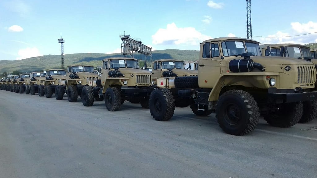 Сайт для автосервиса грузовых автомобилей в Миассе 1 Перегон автомобилей Урал